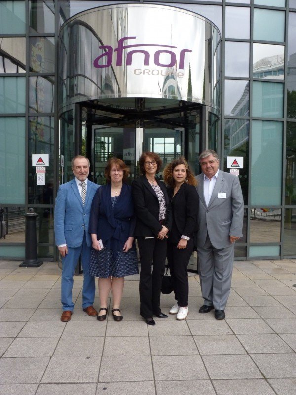 De gauche à droite: Léonid Dvorkin, directeur AFNOR Russia, Isabelle De Labachelerie, AFNOR International, Myriam Augereau-landais, directrice AFNOR International, Alice Lecureux, AFNOR International et Boris Reutov, directeur de VTI